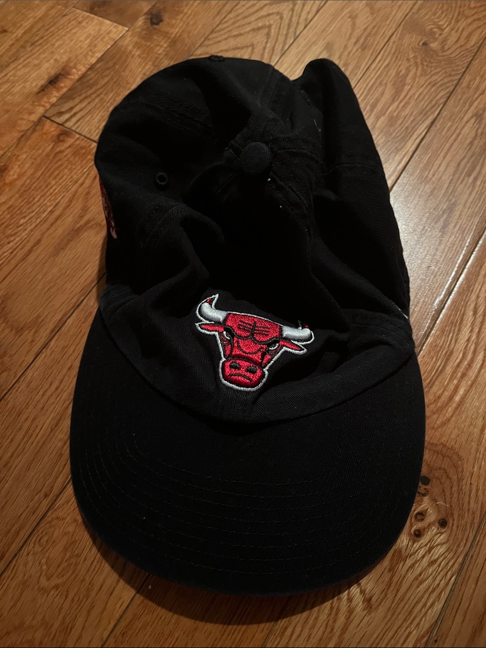Mitchell & Ness Black Chicago Bulls Strapback with Red Logo